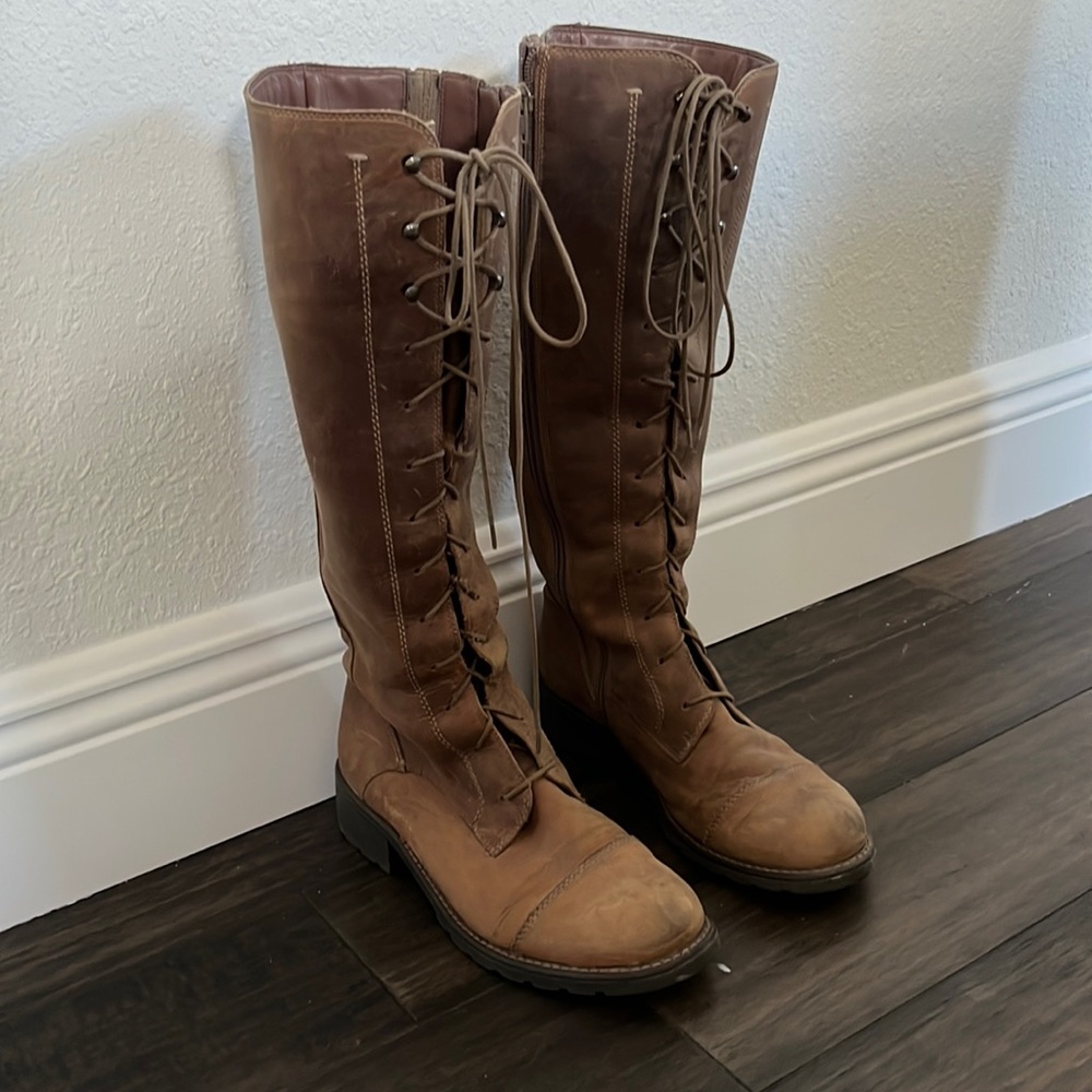 CLARKS Brown Leather Lace-up Boot (US 9)
